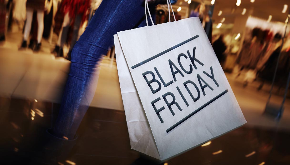 Black Friday, le tendenze: inizia prima e domina la moda 1 black-friday,-le-tendenze:-inizia-prima-e-domina-la-moda