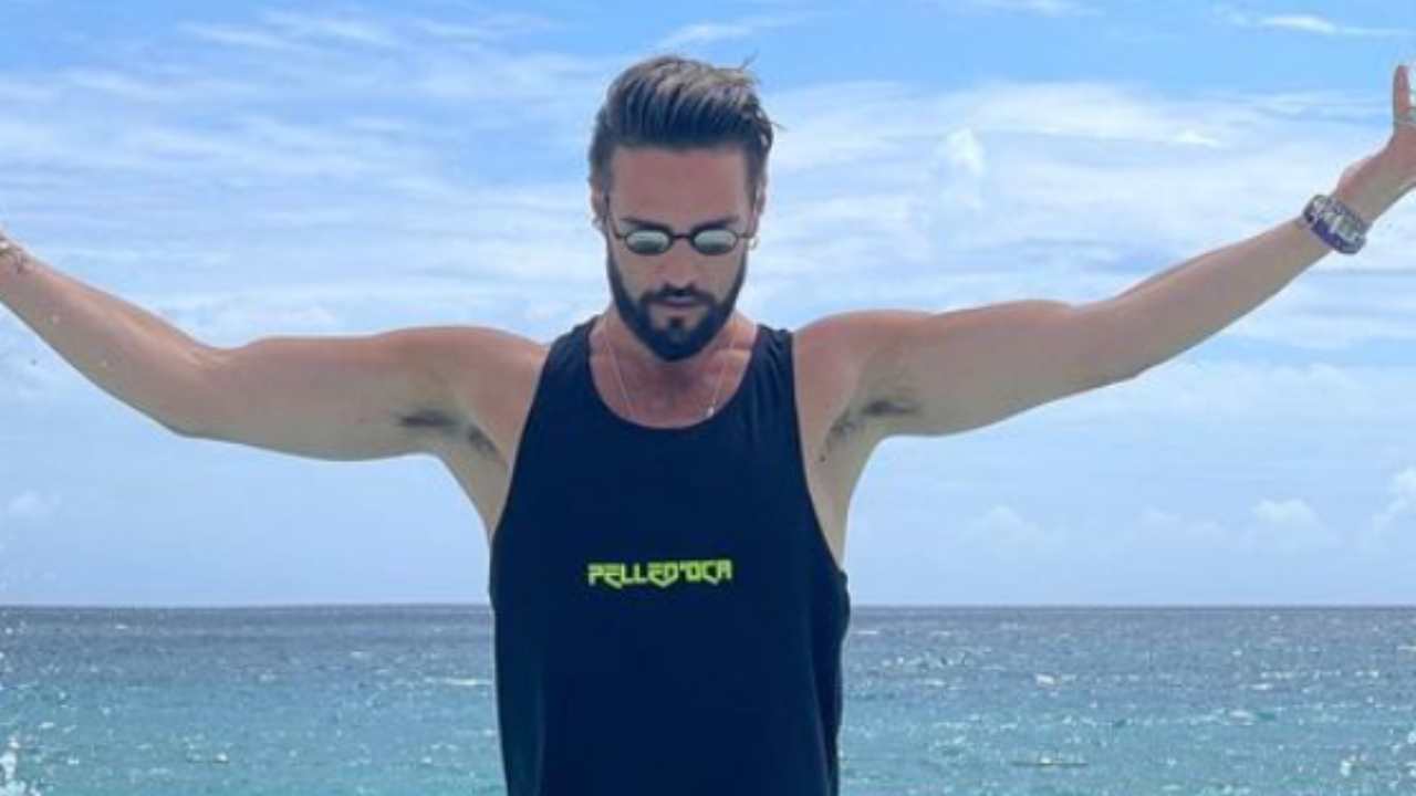 Proposta indecente per la gieffina più amata: Alex Belli colpisce ancora 1 proposta-indecente-per-la-gieffina-piu-amata:-alex-belli-colpisce-ancora