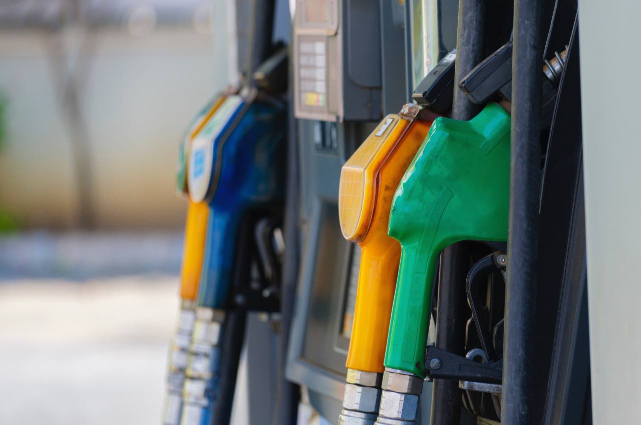 stop-benzina-e-diesel-in-italia:-tragico-epilogo-per-gli-automobilisti