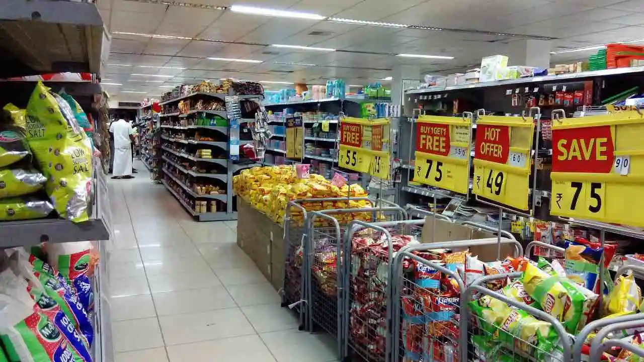 strage-al-supermercato,-un-uomo-entra-e-spara:-ci-sono-molti-morti
