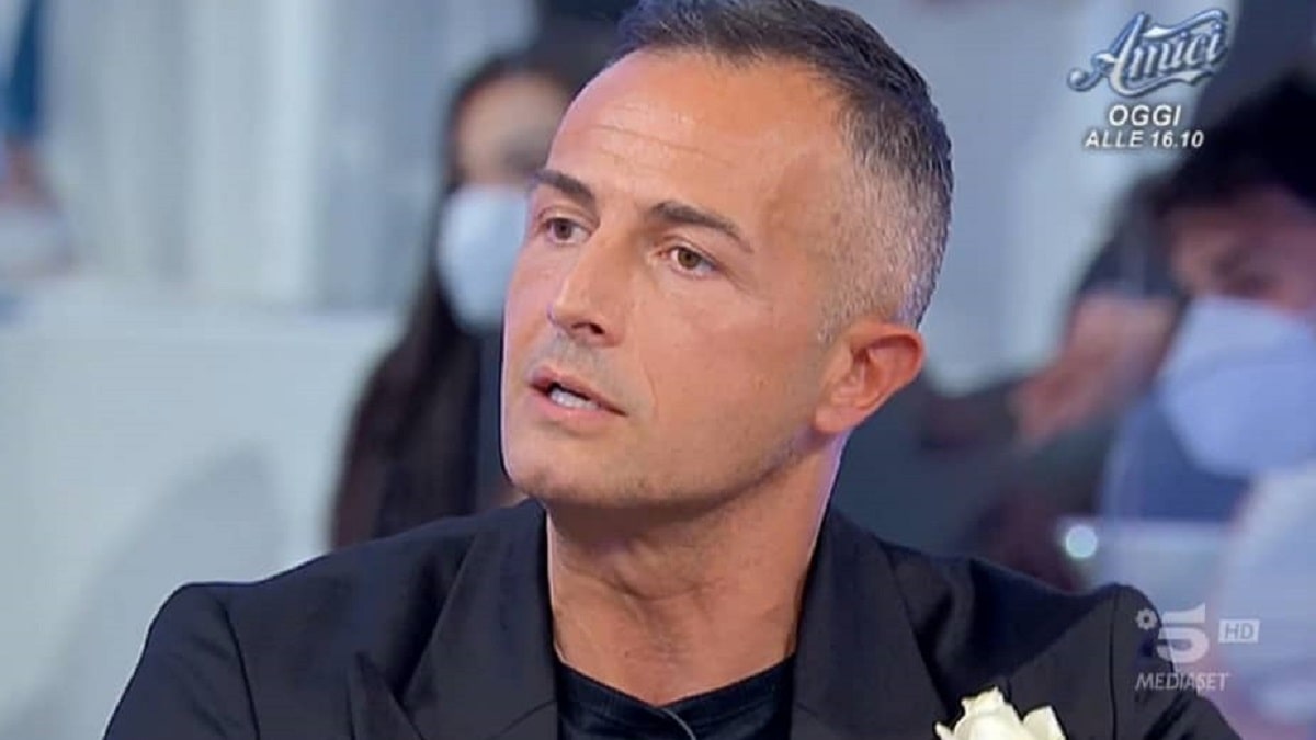 Uomini e Donne oggi, Riccardo Guarnieri ci prova con Roberta: volano critiche - LaNostraTv 1 uomini-e-donne-oggi,-riccardo-guarnieri-ci-prova-con-roberta:-volano-critiche-–-lanostratv