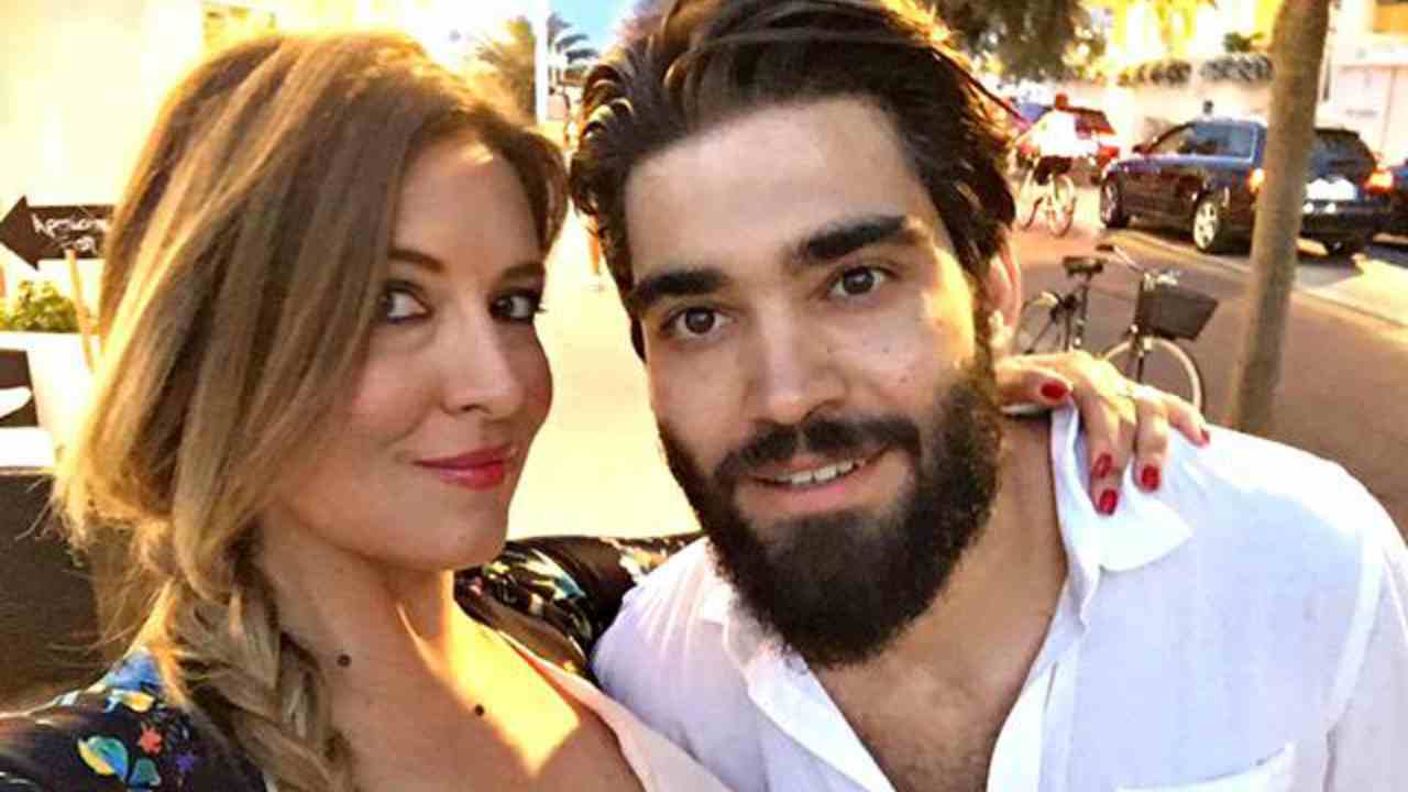 Selvaggia Lucarelli diretta con Lorenzo Biagiarelli “Ecco cosa sei tu” 1 selvaggia-lucarelli-diretta-con-lorenzo-biagiarelli-“ecco-cosa-sei-tu”
