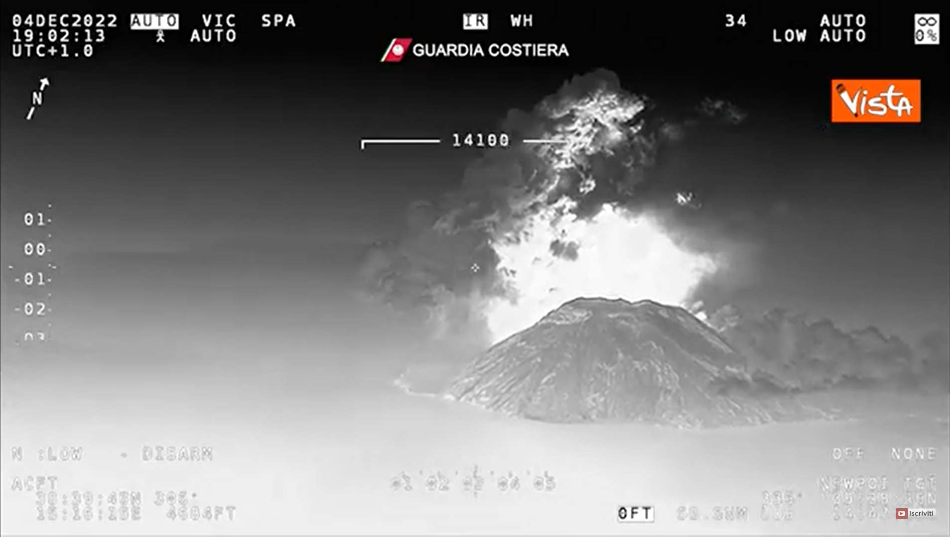 stromboli,-le-immagini-del-vulcano-in-eruzione-da-48-ore-riprese-dall'aereo-della-guardia-costiera-–-il-video