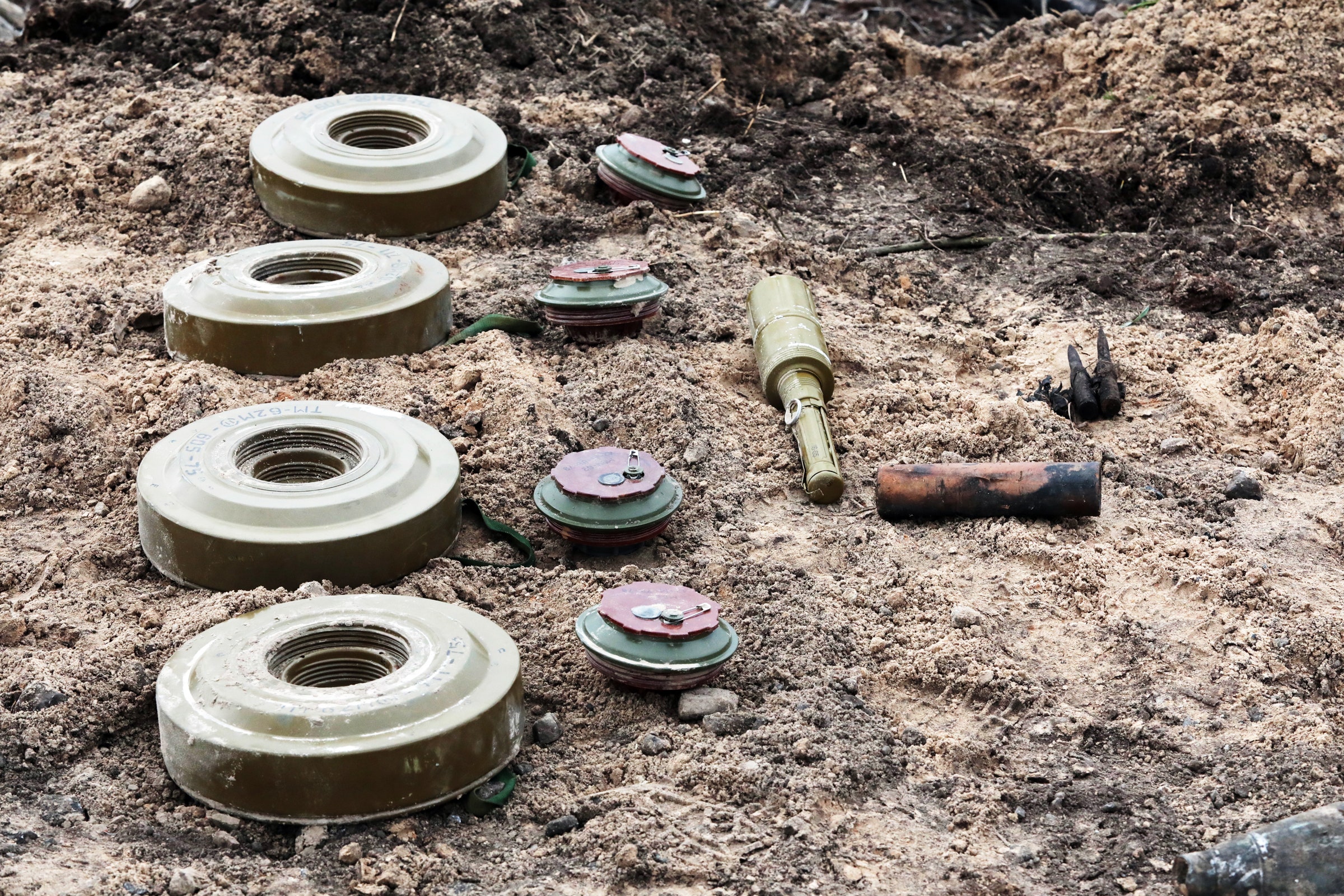 russia-has-turned-eastern-ukraine-into-a-giant-minefield