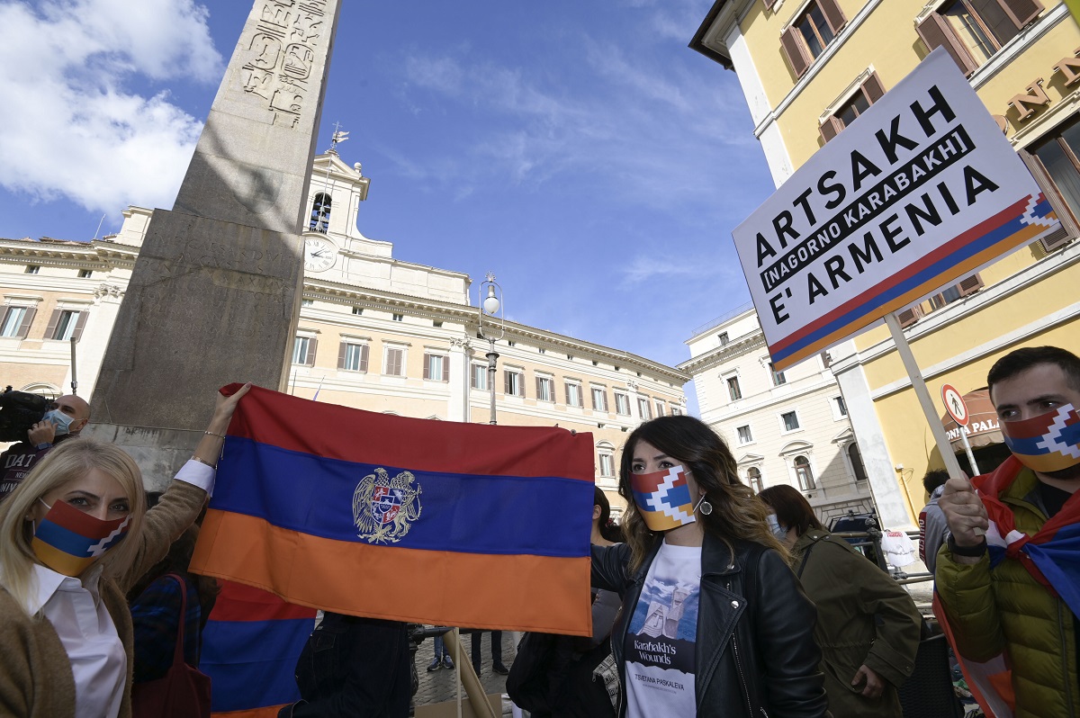 appello-per-gli-armeni,-isolati-e-nuovamente-vittime