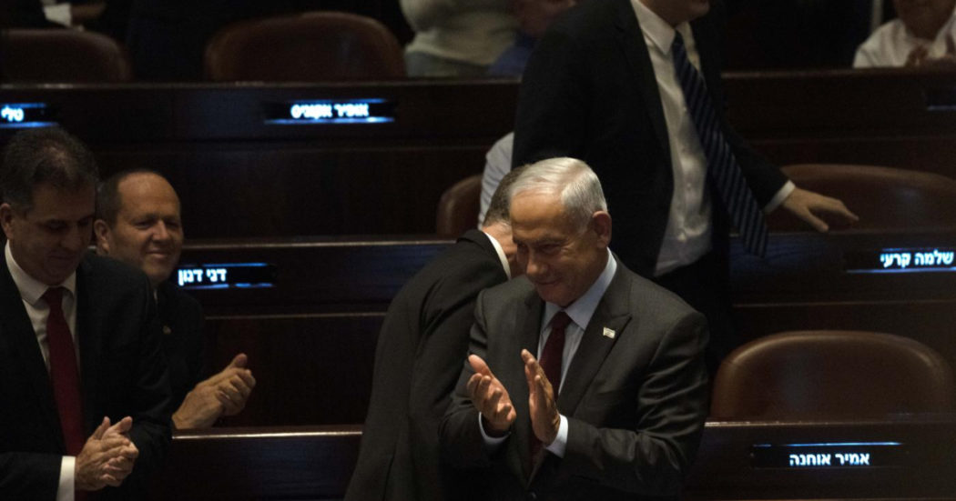Israele, nasce il nuovo governo di Netanyahu, il più a destra della storia del paese. A “Sionismo religioso” la politica sulla Cisgiordania 1 israele,-nasce-il-nuovo-governo-di-netanyahu,-il-piu-a-destra-della-storia-del-paese.-a-“sionismo-religioso”-la-politica-sulla-cisgiordania