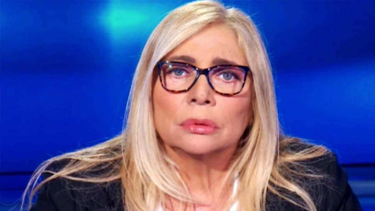 “Mi ha minacciata con un coltello”, racconto da brividi di Mara Venier 1 “mi-ha-minacciata-con-un-coltello”,-racconto-da-brividi-di-mara-venier