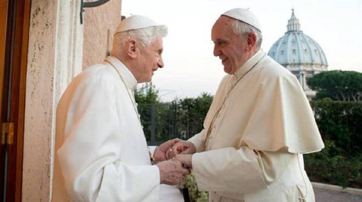 ratzinger,-la-voce-sparita-da-mesi-e-l’ipotesi-dimissioni-anche-per-papa-francesco