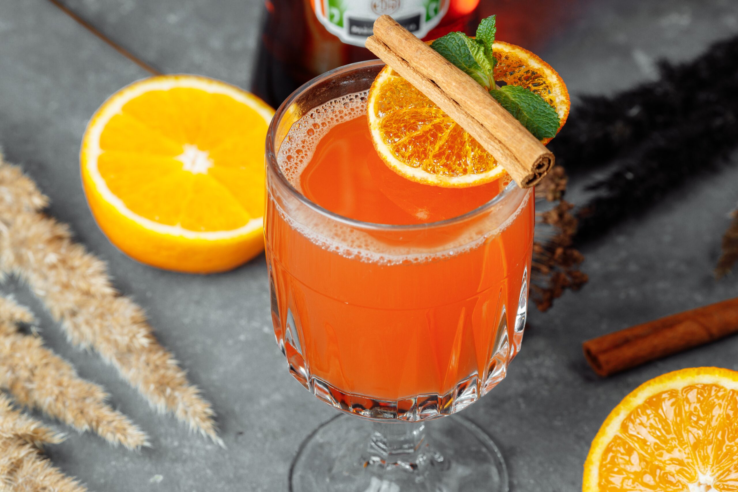 L'Aperol Spritz caldo è l'alternativa di tendenza al vin brulé 1 l’aperol-spritz-caldo-e-l’alternativa-di-tendenza-al-vin-brule