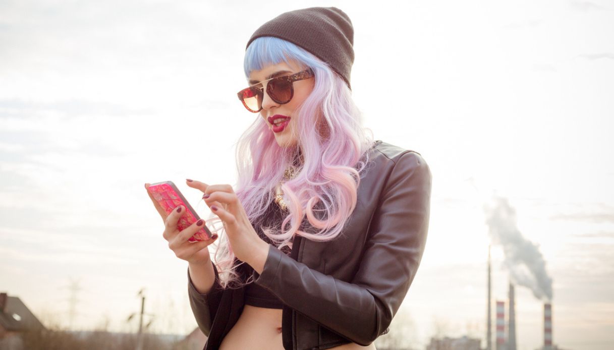 Capelli bicolor, la tendenza 2023 per chiome alternative 1 capelli-bicolor,-la-tendenza-2023-per-chiome-alternative