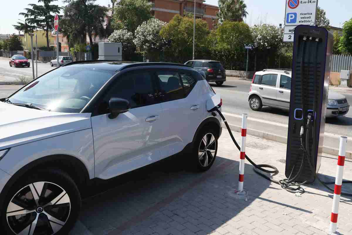 benzina-e-diesel-stop,-panico-in-italia:-gli-incentivi-non-bastano