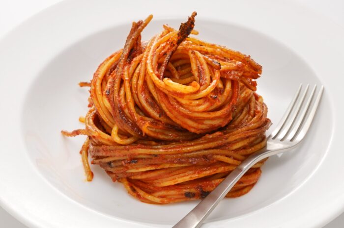 spaghetti-all’assassina,-il-piatto-barese-buono…-da-morire