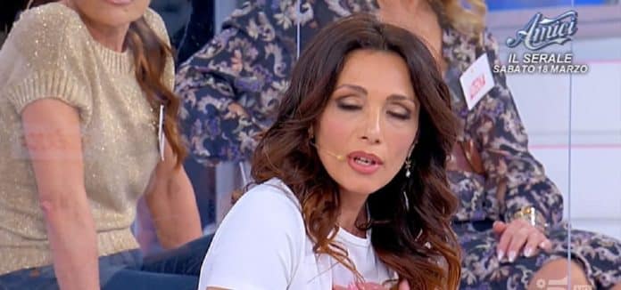 DESDEMONA BALZANO SMASCHERATA A UOMINI A DONNE/ Maria: “Devi lasciare lo studio” 1 desdemona-balzano-smascherata-a-uomini-a-donne/-maria:-“devi-lasciare-lo-studio”