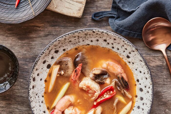 tom-yum-goong-(thai-hot-and-sour-shrimp-soup)