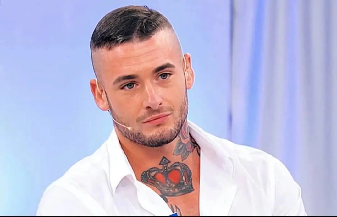 Bomba Uomini e donne: Matteo Ranieri ha lasciato Valeria per uno famoso già fidanzato. Fan non ci possono credere 1 bomba-uomini-e-donne:-matteo-ranieri-ha-lasciato-valeria-per-uno-famoso-gia-fidanzato.-fan-non-ci-possono-credere