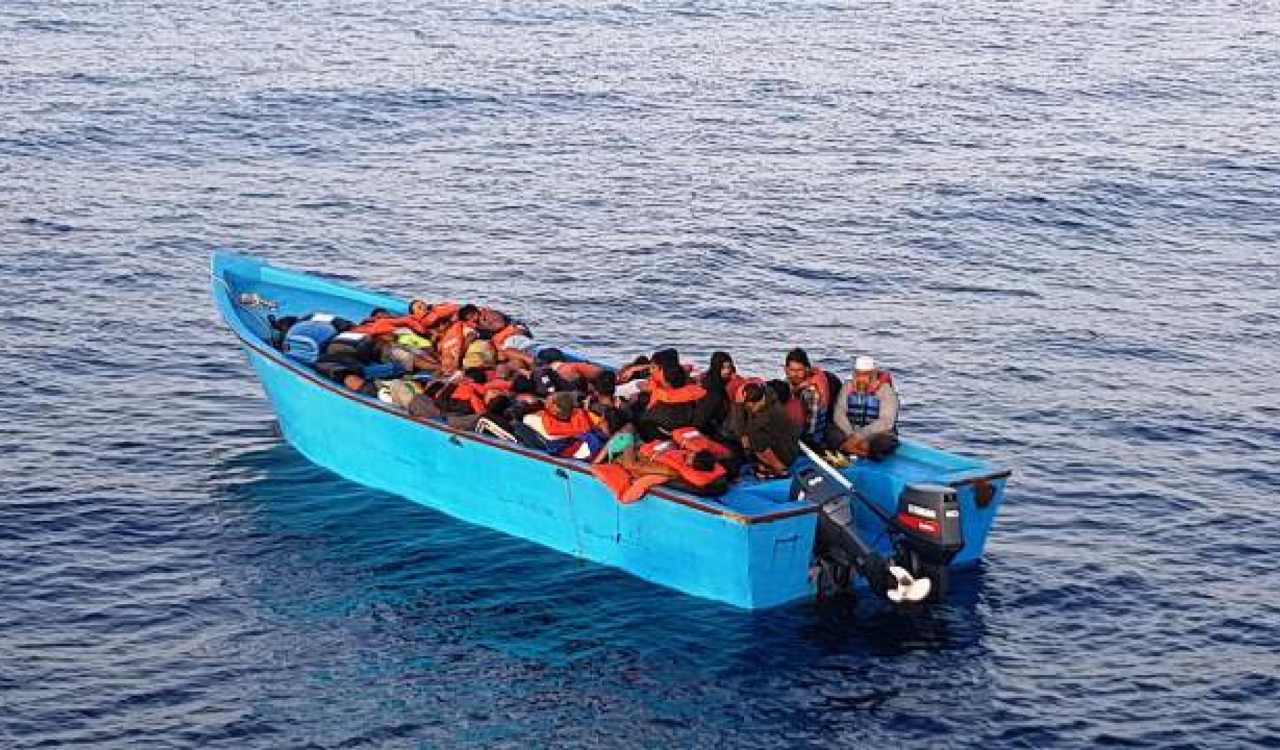 migranti:-naufragio-al-largo-della-tunisia,-almeno-35-morti